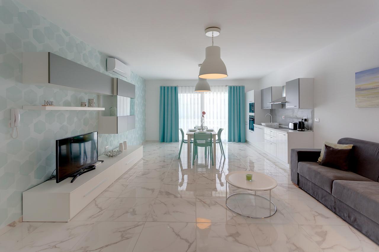 Marvelous 2 Bedroom Apartment By The Sea Qawra Buitenkant foto
