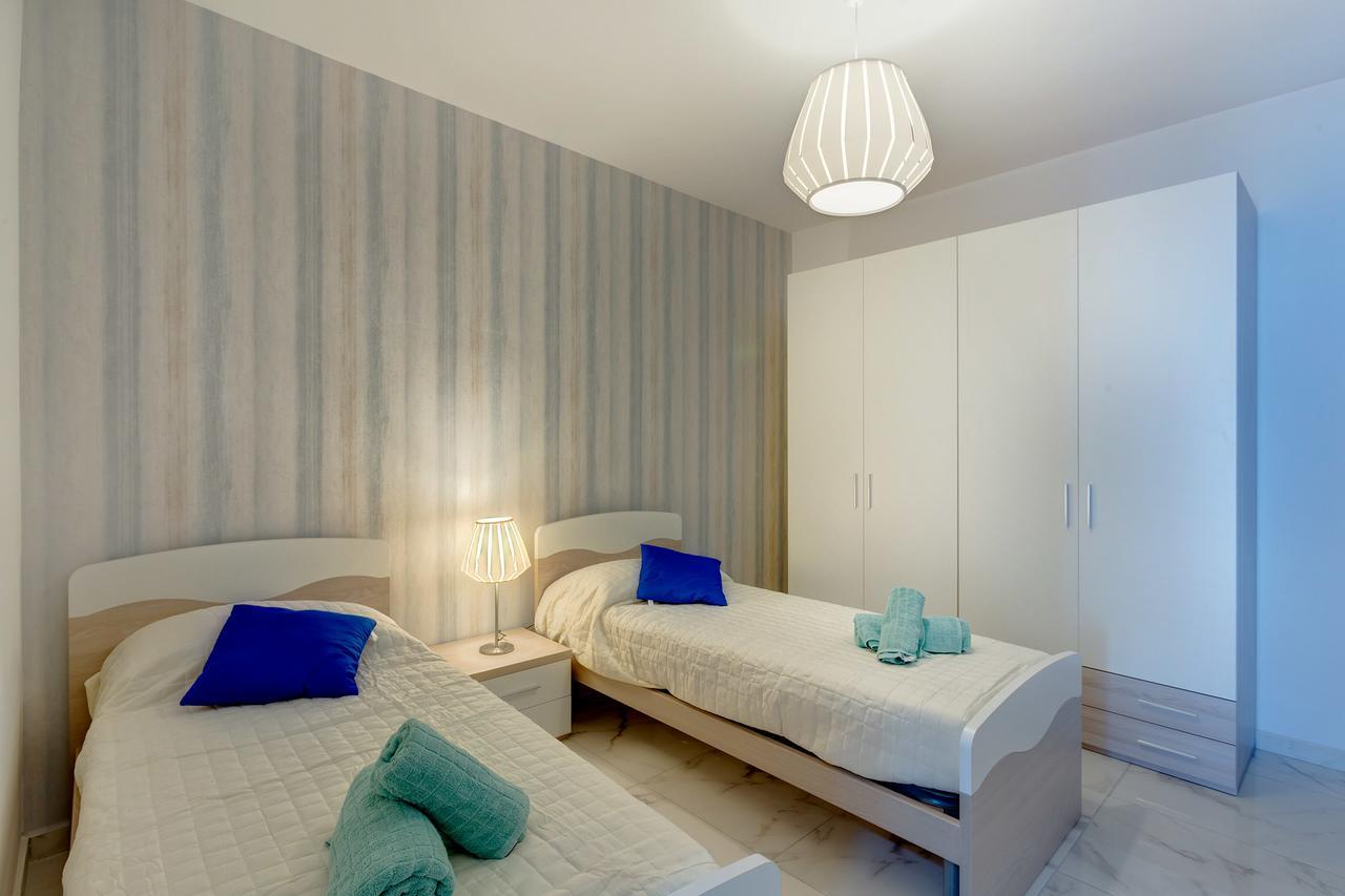 Marvelous 2 Bedroom Apartment By The Sea Qawra Buitenkant foto