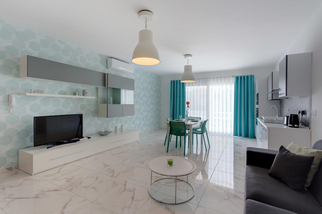 Marvelous 2 Bedroom Apartment By The Sea Qawra Buitenkant foto